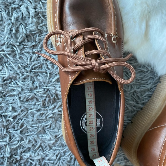 B2 Leather Lace-Up Shoes - Picture 11 of 11